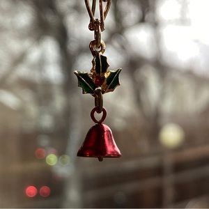 Christmas Bell Gold VTG Necklace w Red Tiny Bell w Clapper Holly w Red Gem 16”